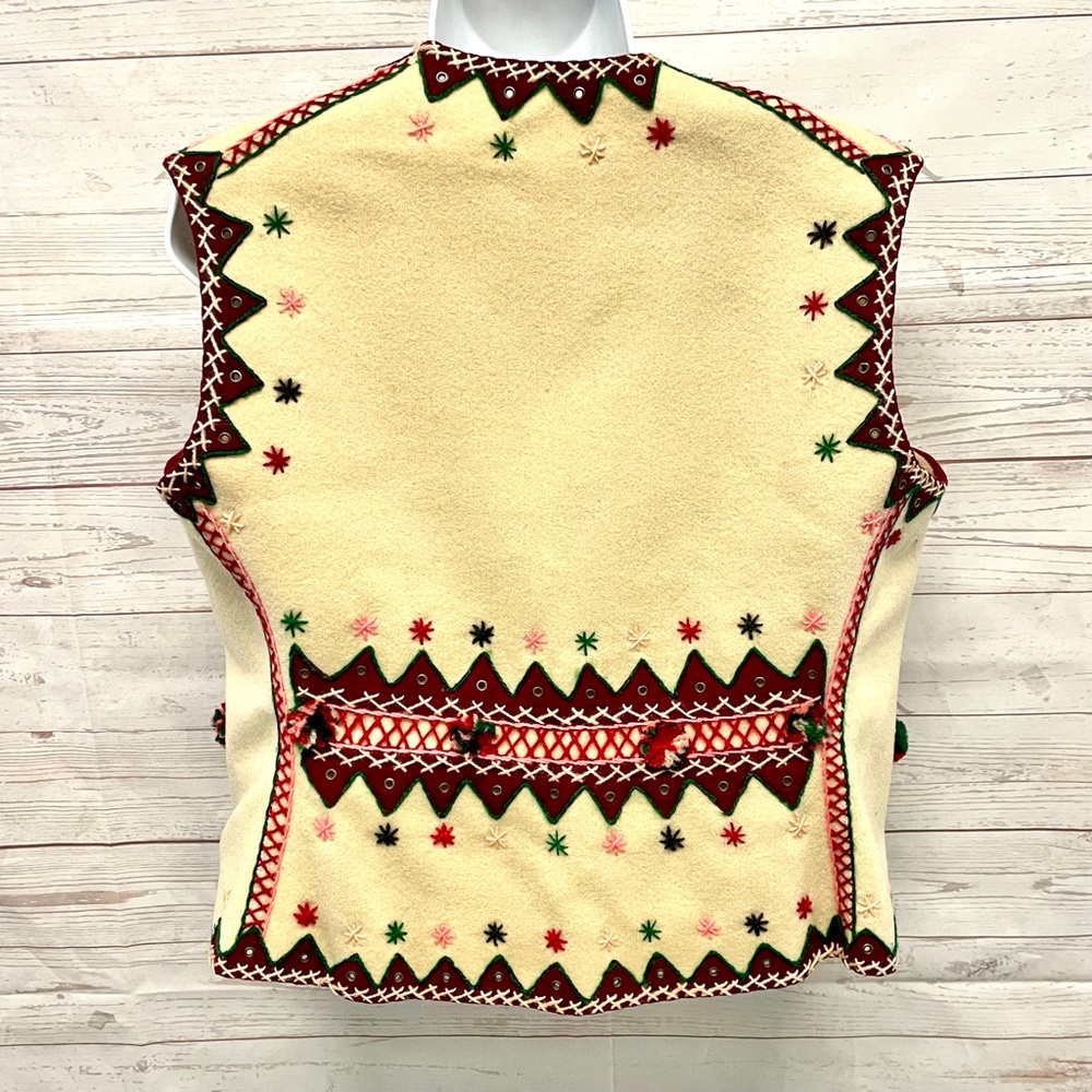 Source Unknown Cream And Red Embroidered Vest - image 8